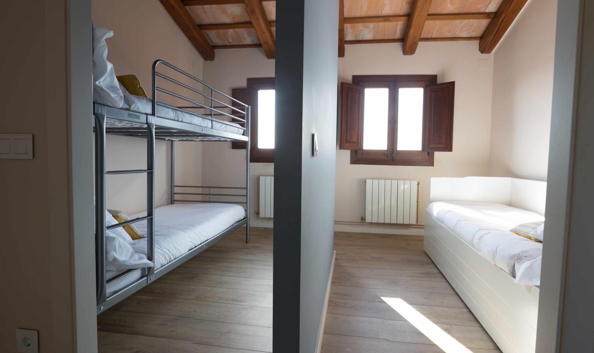 Casa Rural Masia Les Apieres El Pla de Manlleu ภายนอก รูปภาพ