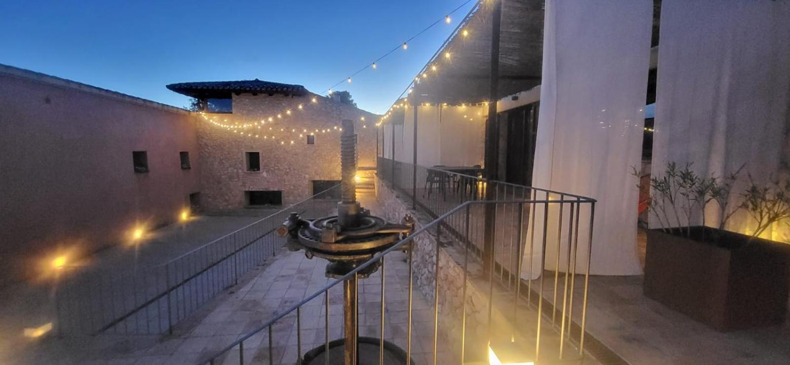 Casa Rural Masia Les Apieres El Pla de Manlleu ภายนอก รูปภาพ