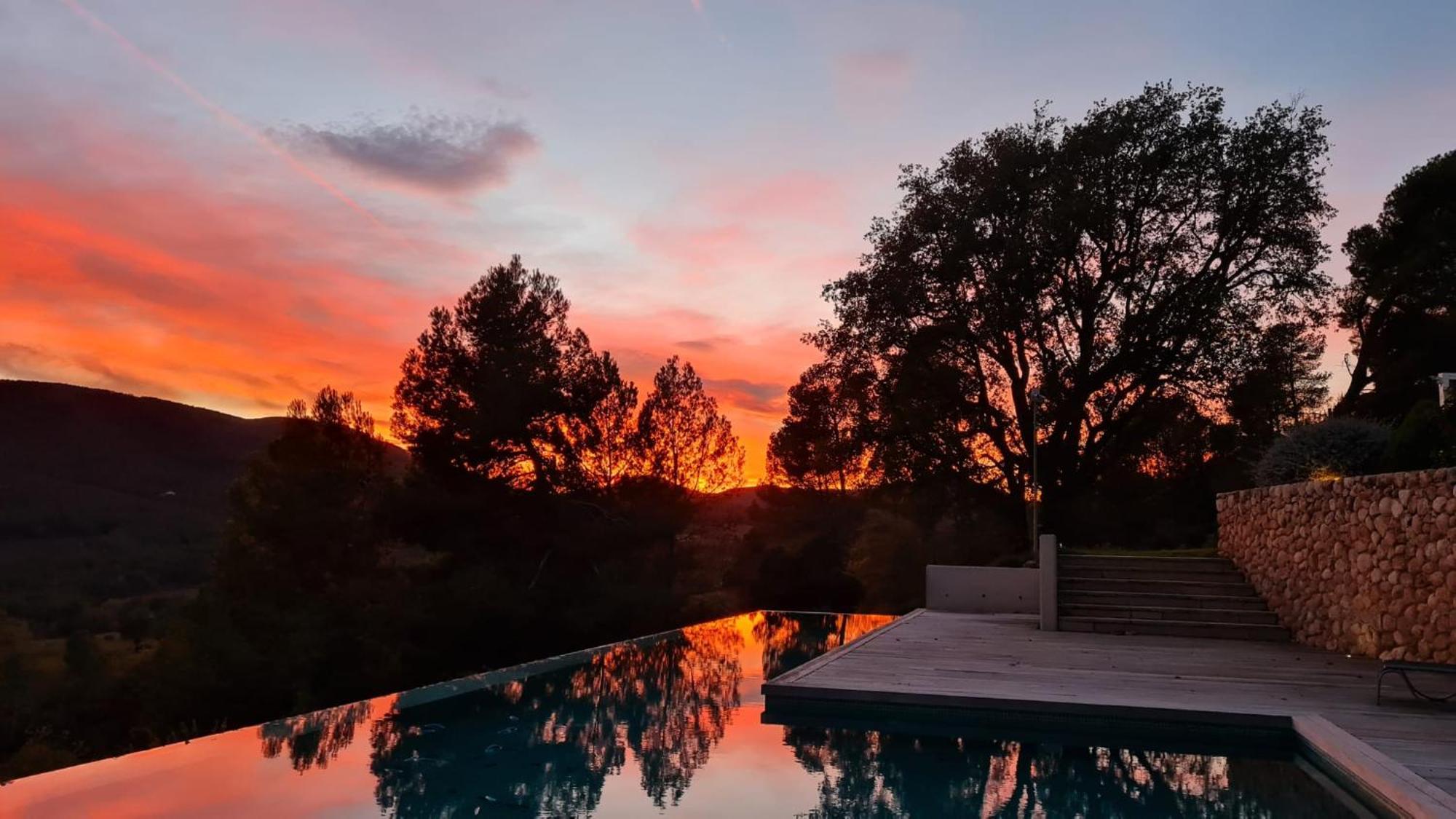 Casa Rural Masia Les Apieres El Pla de Manlleu ภายนอก รูปภาพ