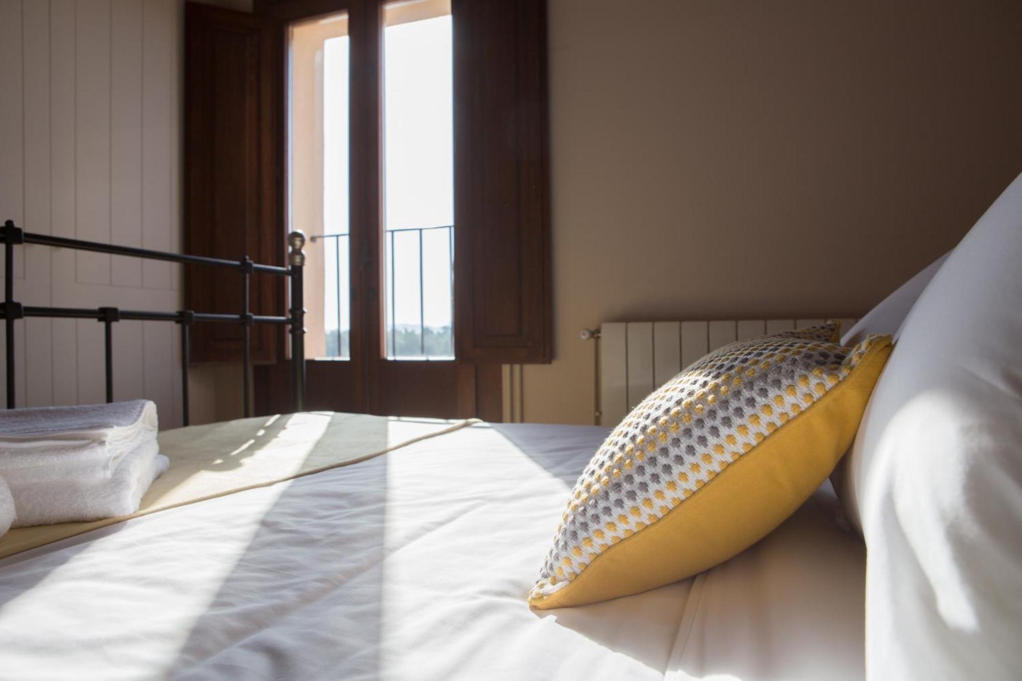 Casa Rural Masia Les Apieres El Pla de Manlleu ภายนอก รูปภาพ